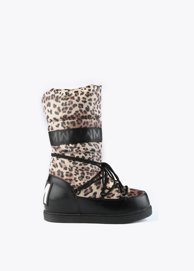 Animal print lounge boots