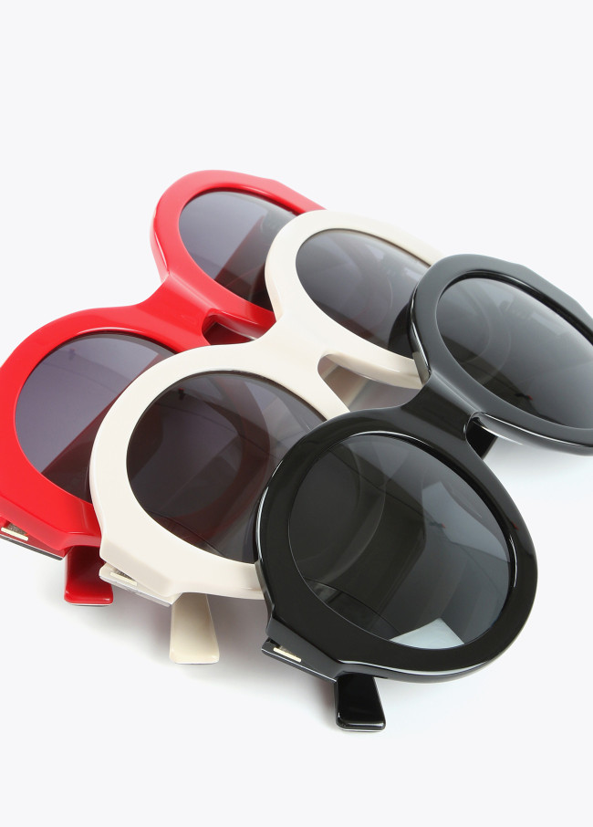 Round sunglasses