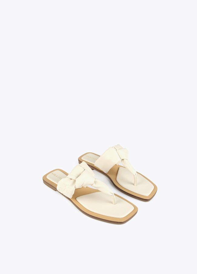 Flat thong sandals