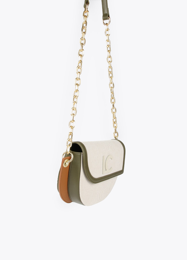 Crossbody bag in contrasting materials