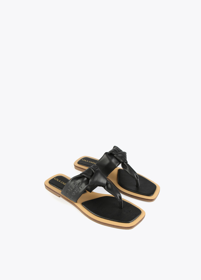 Flat thong sandals