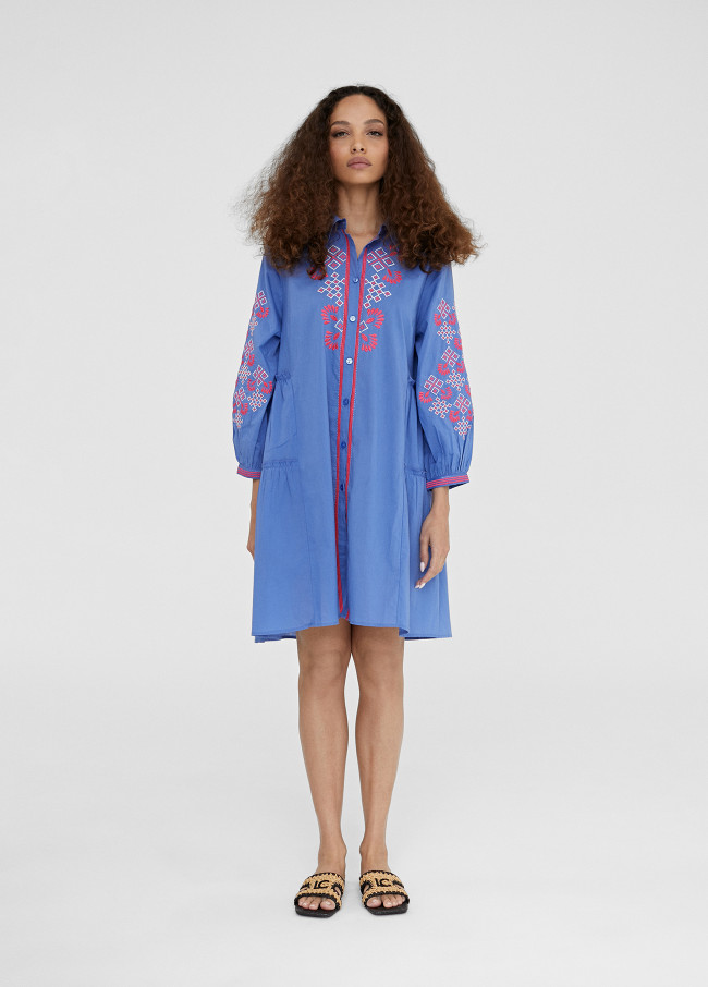 Caftan court avec broderie