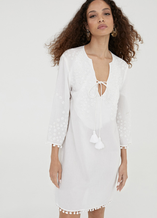 Caftan court avec broderie