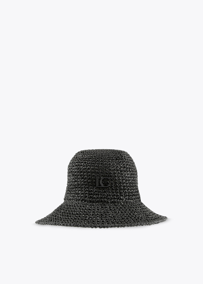 Chapeau bob effet raphia et crochet